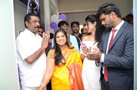 Priya Sree launches Naturals Salon at Mehdipatnam